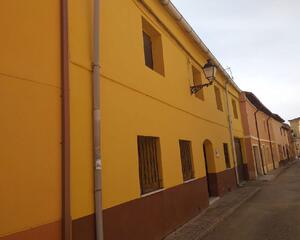 Casa con garaje en Becerril de Campos