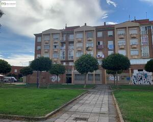 Apartamento de 2 habitaciones en Armunia , León