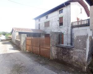 Casa rural con garaje en La Pomar