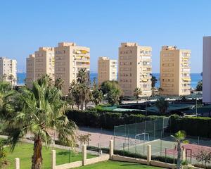 Apartamento de 2 habitaciones en Urbanova, Alicante