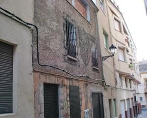 Casa de 4 habitaciones en Antonio Conejero Ruiz, Caudete