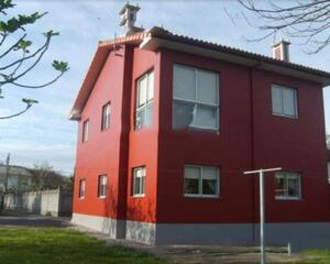 Casa de 5 habitaciones en Serantes, Ferrol