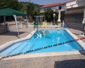 Casa con piscina en Trujillo, Herguijuela