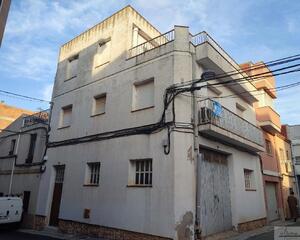 Casa amb xemeneia en Centro, El Perello