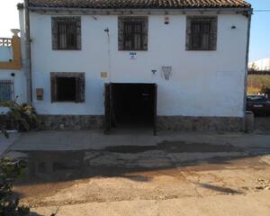 Casa rural de 6 habitacions en Alcarràs