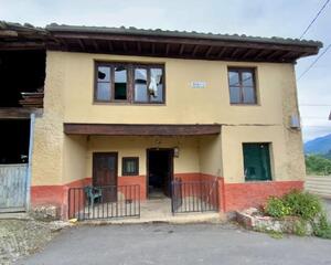 Casa de 3 habitaciones en Coya, Piloña