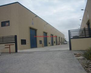 Nau Industrial en Aeropuerto, Carretera Palma del Río Córdoba