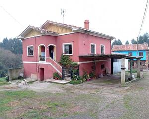 Casa con trastero en Arlos, Llanera