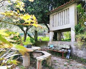 Adosado con jardin en Valadares, Vigo