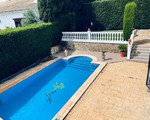 Casa con piscina en Las Gabias