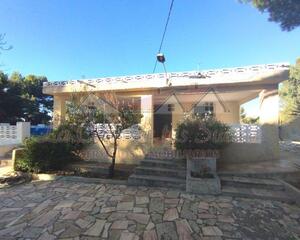 Casa rural con chimenea en El Chorrillo, Sax