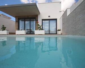 Villa con piscina en Castalla