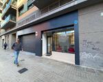 Local comercial reformado en En Corts, Jesús Valencia