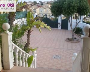 Chalet con patio en Nou Alacant, Alicante