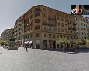 Piso de 3 habitaciones en Primer Ensanche, Pamplona