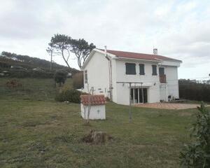 Casa de 4 habitaciones en Cobas, Ferrol