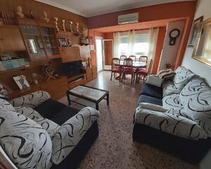 Piso de 4 habitaciones en Morenica, Villena