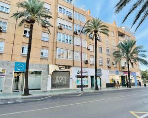 Local comercial de 1 habitació en Almería