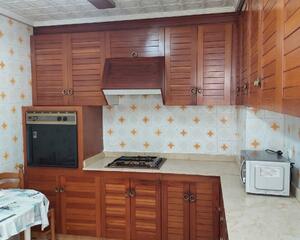 Piso de 4 habitaciones en Santo Tomas, Crevillent