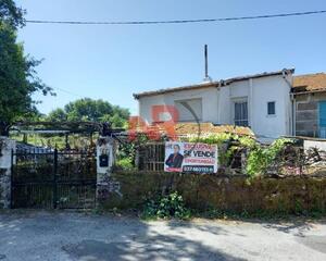 Casa amb garatge en Amoeiro