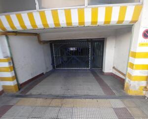 Plaza de aparcamiento en Urzaiz , Vigo