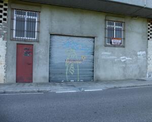 Local comercial con garaje en Doblada, Vigo