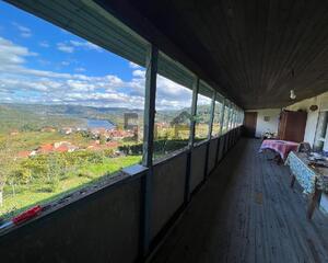 Casa con terraza en Castrelo de Miño, Astariz