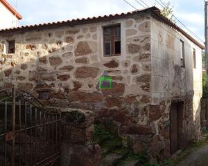 Casa de 3 habitaciones en Velle, Ourense