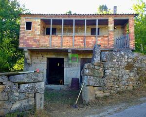 Casa de 2 habitaciones en Amoeiro, Ourense