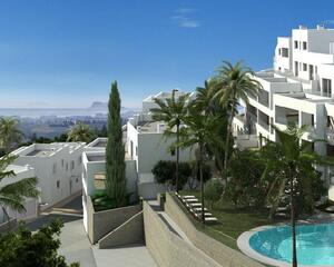 Apartamento con piscina en Los Monteros, Este Marbella