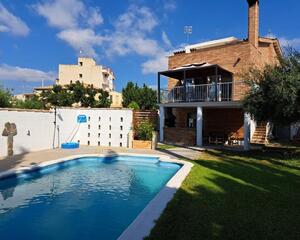 Casa con piscina en Roda de Barà