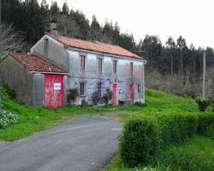 Casa de 4 habitaciones en Ortigueira