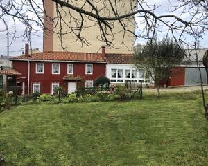 Casa con jardin en Santa Marina, Ferrol