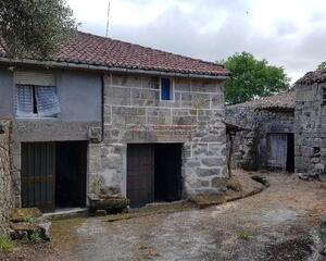 Casa en Paderne de Allariz, Ciudad de Asis, Benalua Ourense