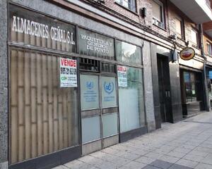 Local comercial en Vallobín, Oviedo