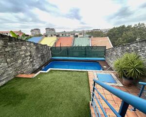 Adosado con piscina en Castrelos , Vigo