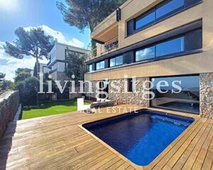 Casa amb piscina en Rat Penat, Castelldefels