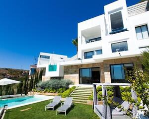 Villa de 5 habitaciones en El Rosario, Este Marbella
