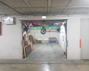 Garaje con trastero en Mercadona, Ubrique
