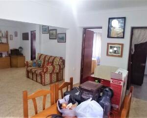 Casa de 4 habitaciones en Algarrobal, Ubrique