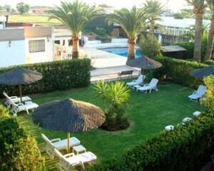 Hotel con piscina en La Granja, Norte La Rinconada