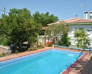 Casa rural con piscina en Cómpeta