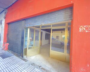 Local comercial de 3 habitaciones en Pardaleras , Badajoz