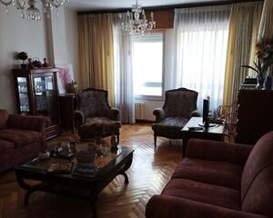 Piso de 4 habitaciones en Antigua Residencia, Lugo