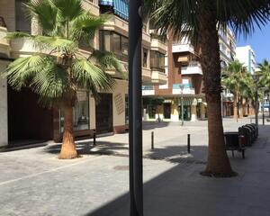 Local comercial en Plaza de la Ermita, Centro Torrevieja