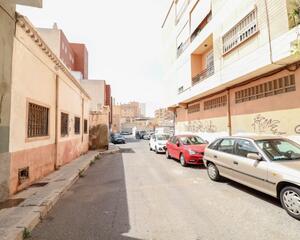 Casa de 3 habitaciones en Ctra. Ronda, Centro Almería