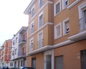Piso de 3 habitaciones en Almansa