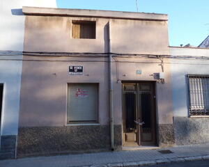 Casa de 3 habitaciones en Almansa