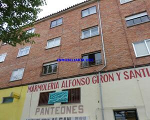 Piso de 3 habitaciones en Barrio Pinilla, Zamora