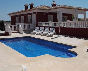 Villa amb piscina en Garduix, Calpe